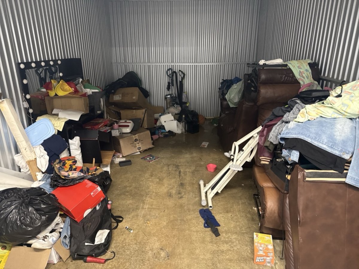 10 x 15 storage unit in Glen Burnie, MD