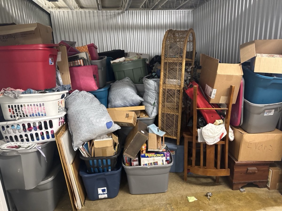 10 x 10 storage unit in Glen Burnie, MD