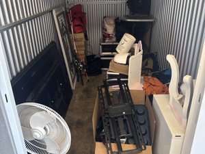 5 x 10 storage unit in Glen Burnie, MD