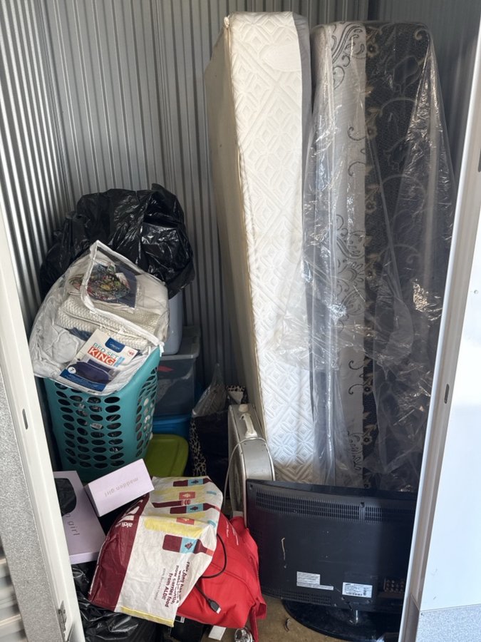 5 x 5 storage unit in Glen Burnie, MD