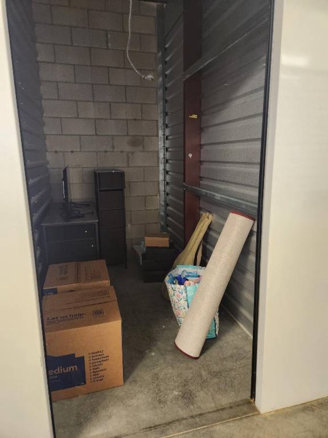 5 x 10 storage unit in Dallas, TX