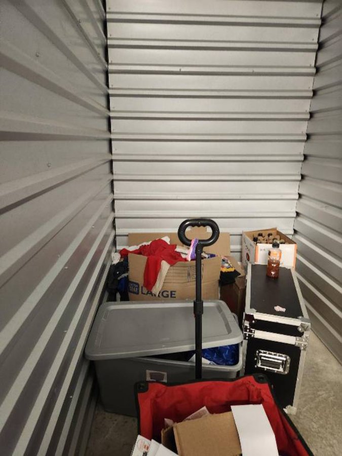 5 x 10 storage unit in Dallas, TX