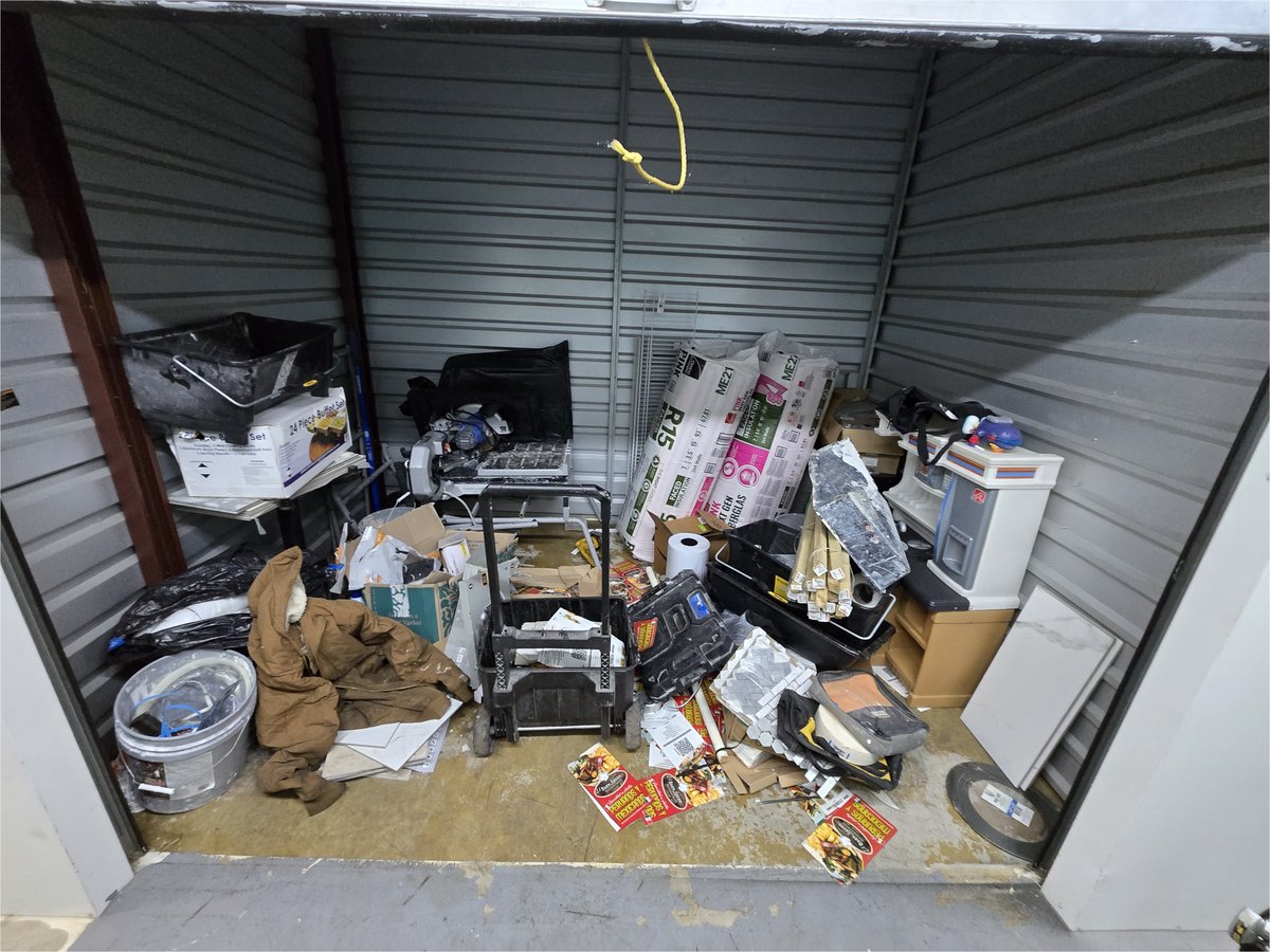 7 x 10 storage unit in Green Brook, NJ