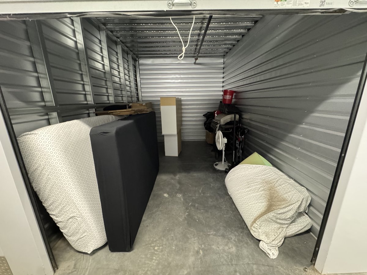 10 x 15 storage unit in Eastvale, CA