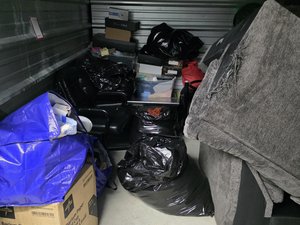 10 x 10 storage unit in Temple Hills, MD