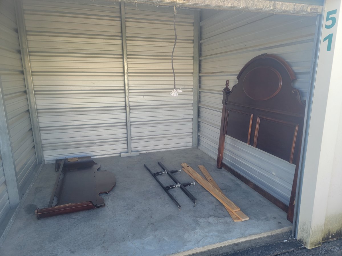 10 x 10 storage unit in Richmond, KY
