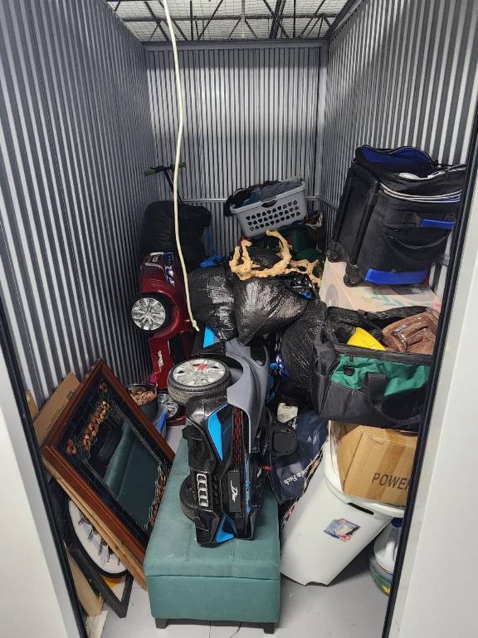 5 x 10 storage unit in Franklin, WI
