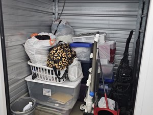 5 x 5 unit in Pomona