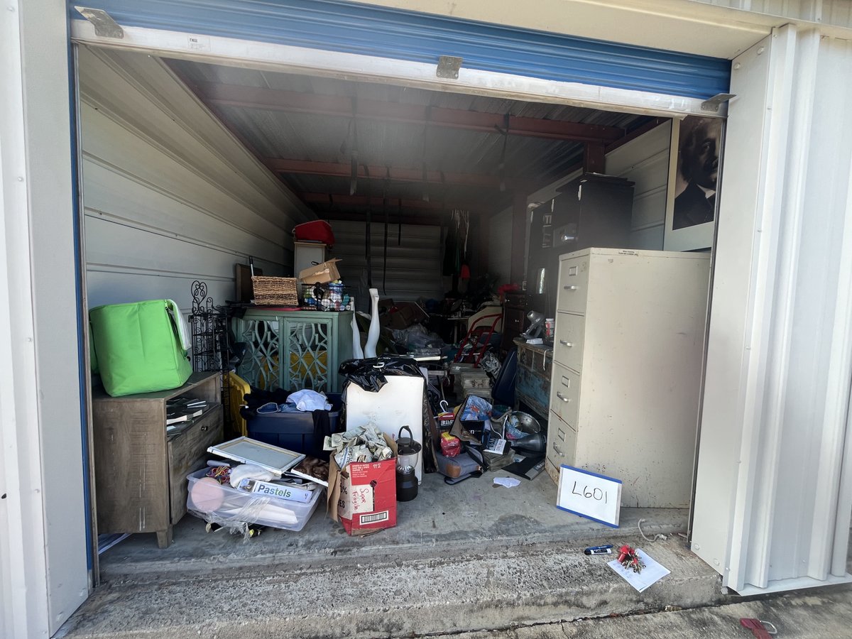 10 x 20 storage unit in Tallahassee, FL