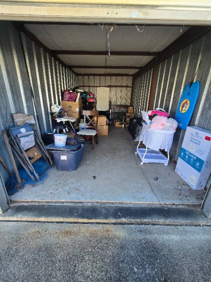 10 x 20 storage unit in Richwood, TX