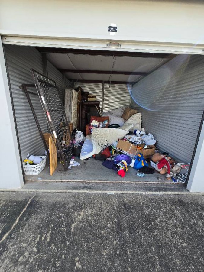 10 x 15 storage unit in Richwood, TX