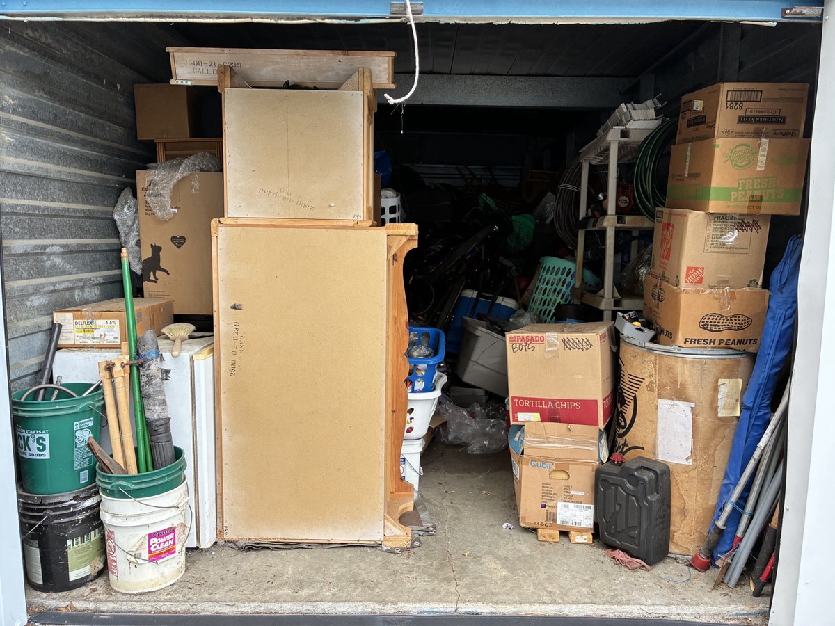 10 x 20 storage unit in Portsmouth, VA