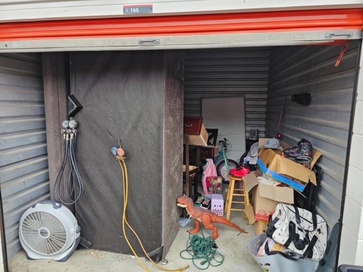 10 x 15 storage unit in Houston, TX