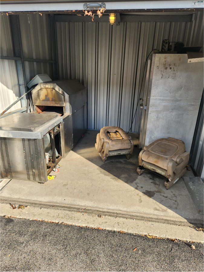 10 x 10 storage unit in Lackawanna, NY