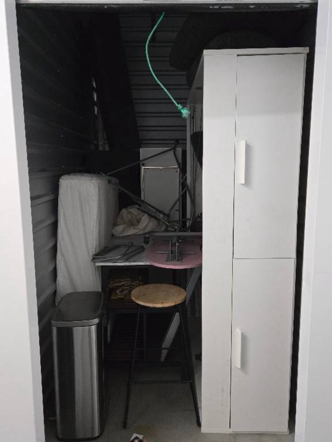 5 x 10 storage unit in Studio City, CA