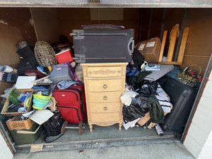 10 x 10 unit in South Gate