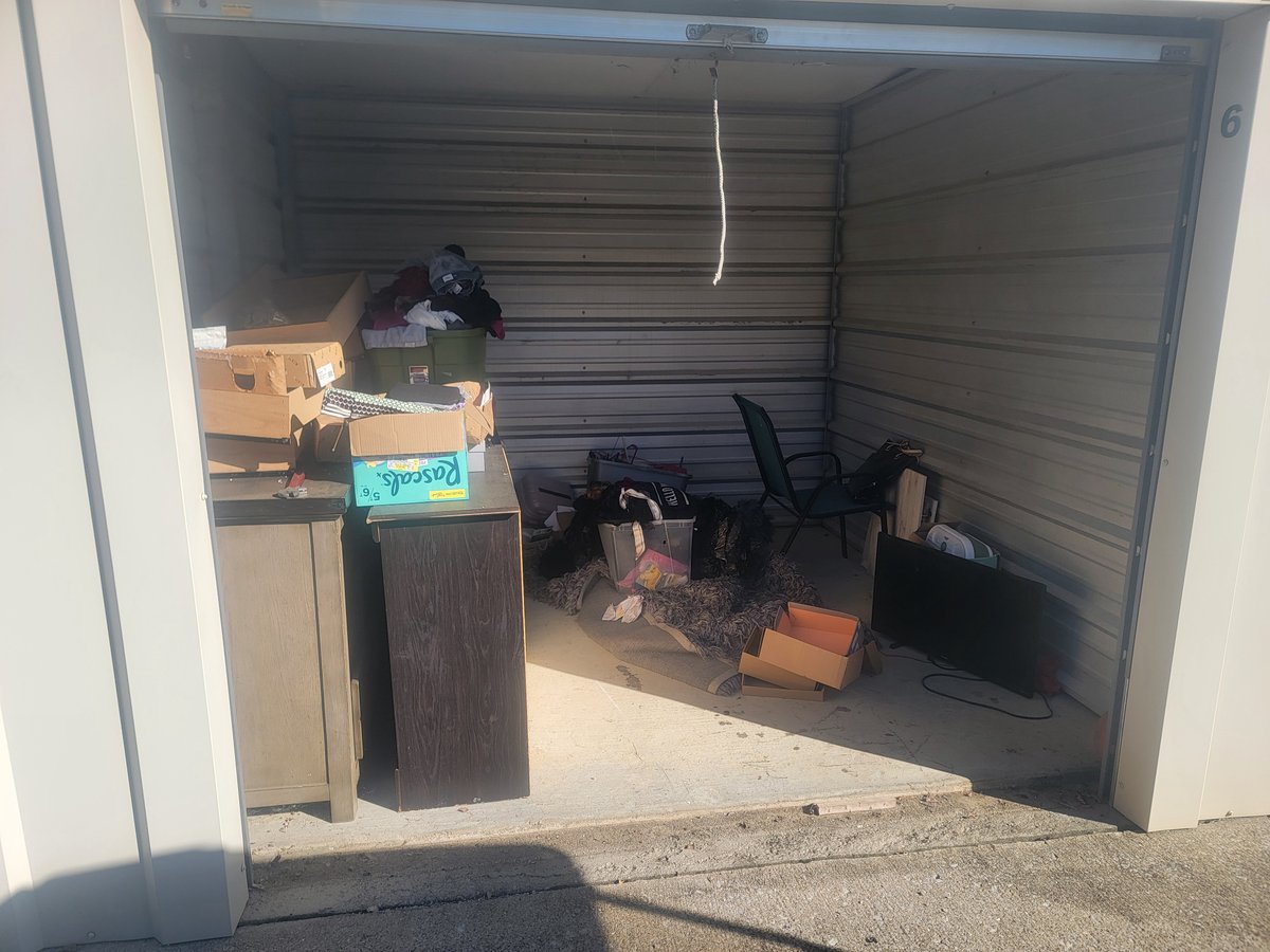 10 x 10 storage unit in Richmond, KY