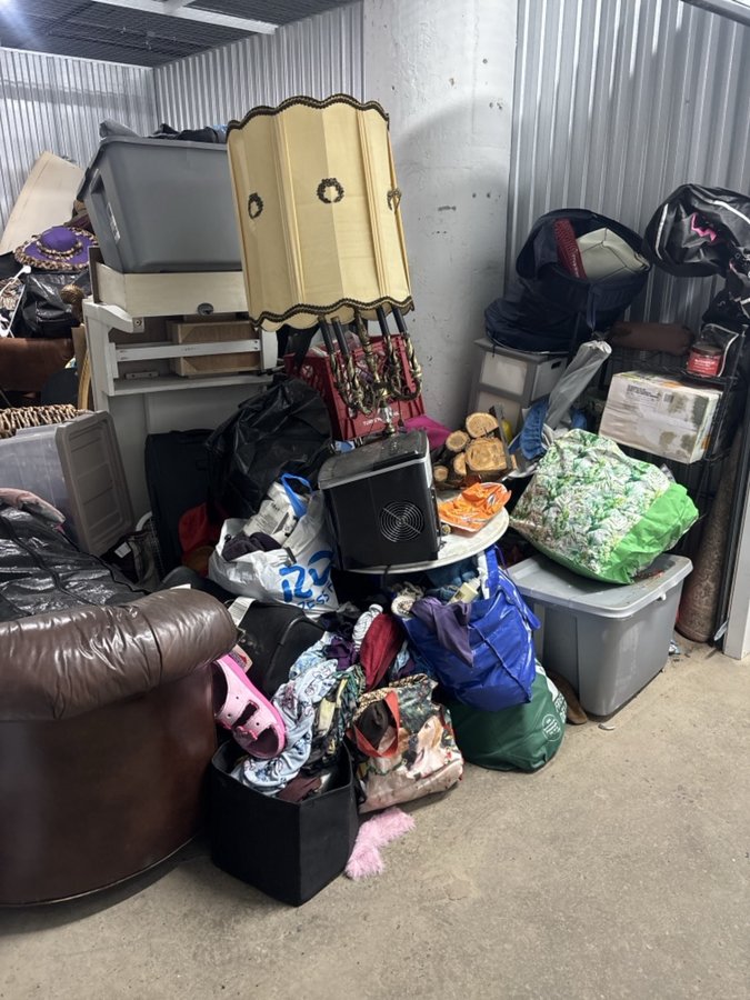 10 x 15 storage unit in Philadelphia, PA