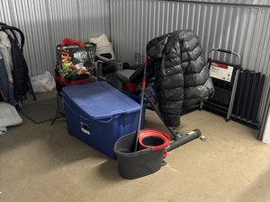10 x 10 unit in Philadelphia