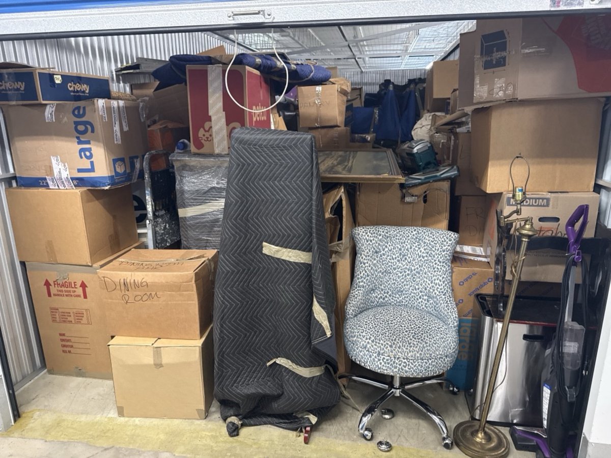10 x 30 storage unit in Glen Burnie, MD