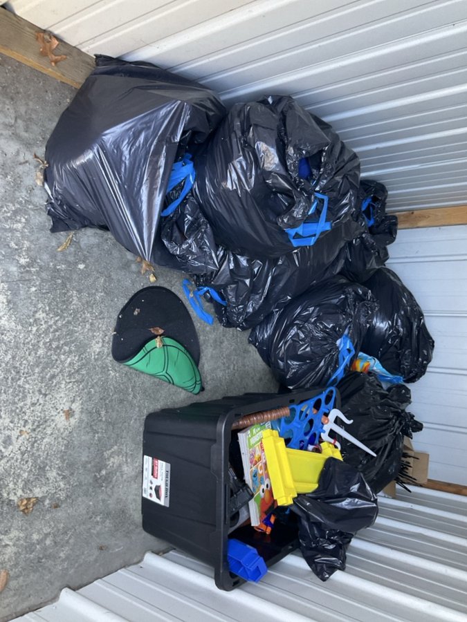 5 x 10 storage unit in Indianapolis, IN