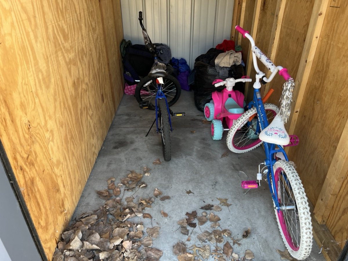 5 x 10 storage unit in Indianapolis, IN