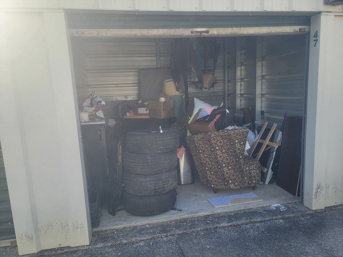 10 x 10 storage unit in Richmond, KY