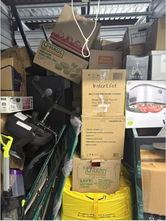 10 x 10 storage unit in Springfield, VA