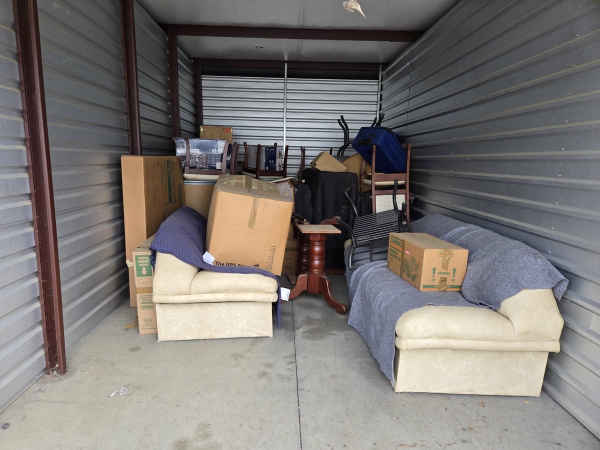 10 x 20 storage unit in Lithonia, GA