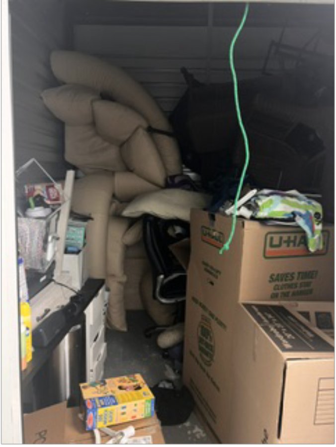 10 x 10 storage unit in Alexandria, VA