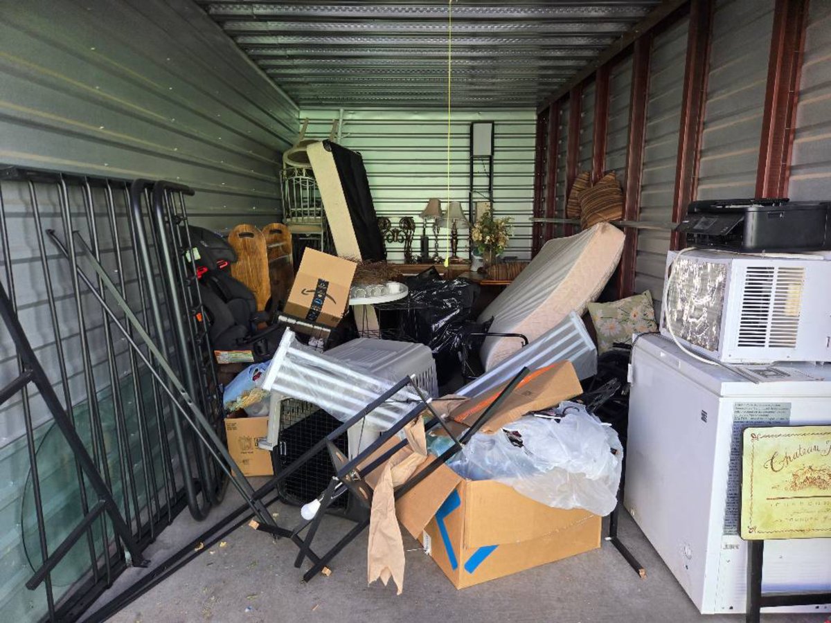 10 x 20 storage unit in Colorado Springs, CO