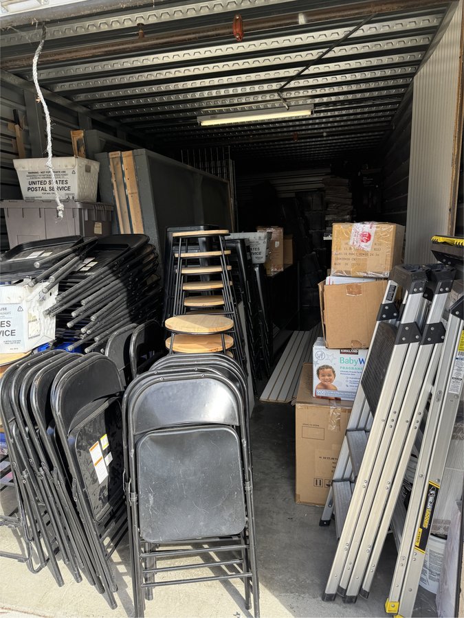 10 x 30 storage unit in Vista, CA