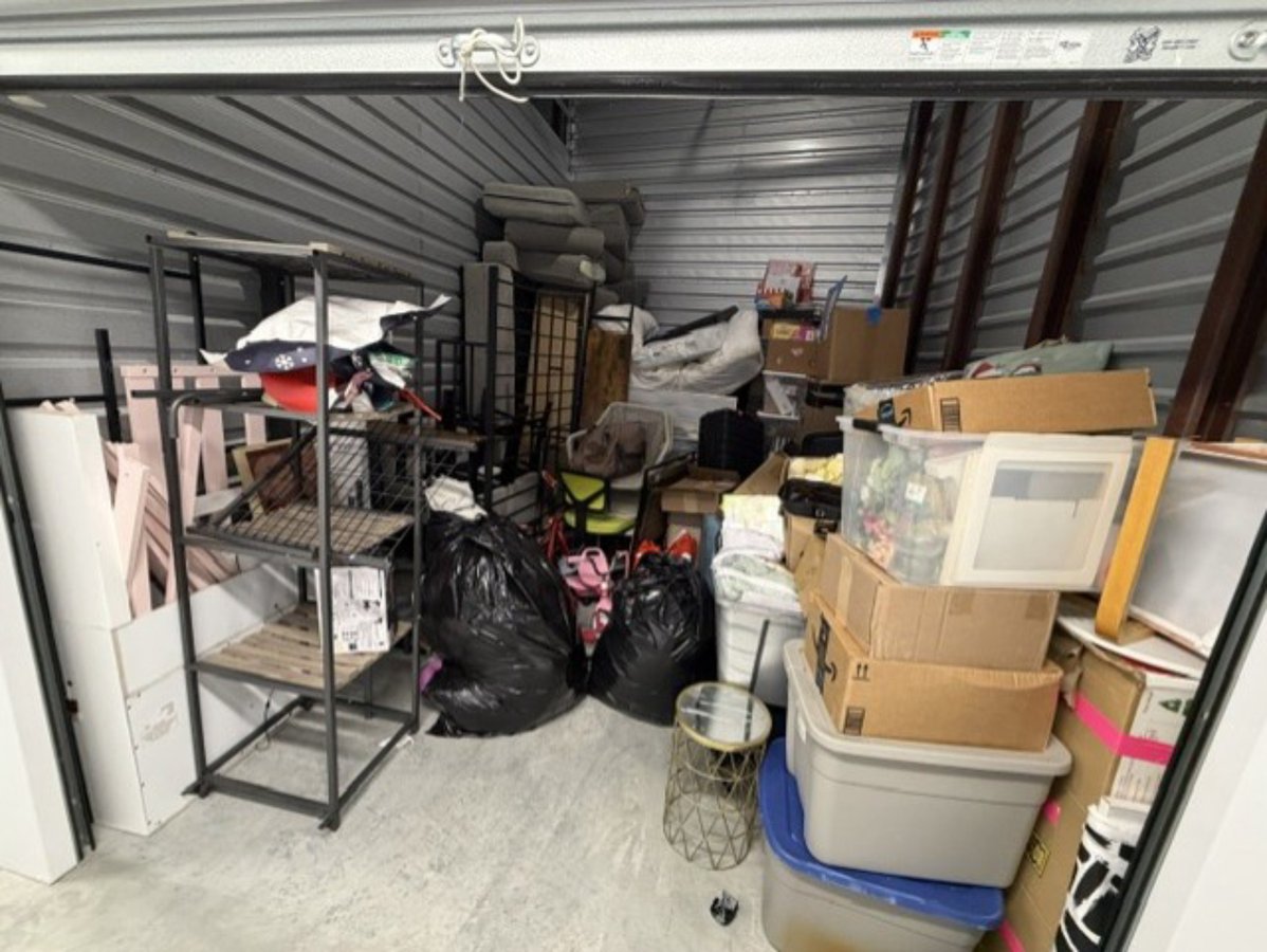 10 x 12 storage unit in Worcester, MA