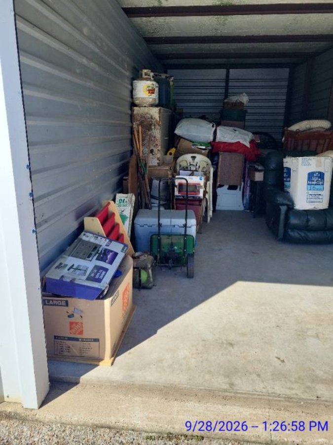 10 x 25 storage unit in Peoria, IL