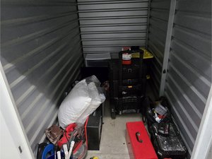 5 x 10 unit in Bayville
