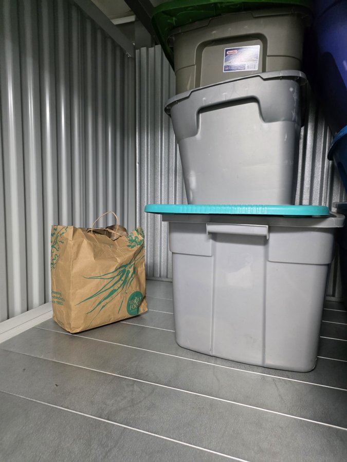 5 x 5 storage unit in Temple Hills, MD