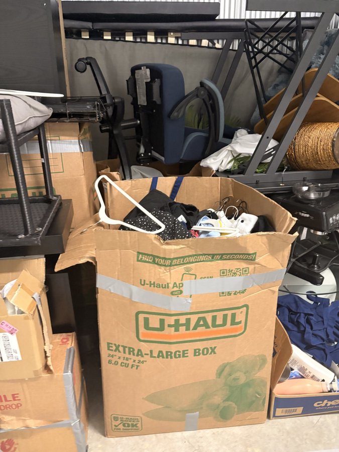 6 x 10 storage unit in Fort Lauderdale, FL