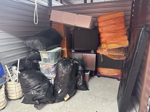 10 x 10 storage unit in Baltimore, MD