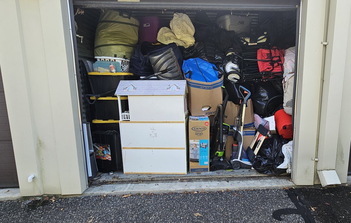 10 x 10 storage unit in Bordentown, NJ