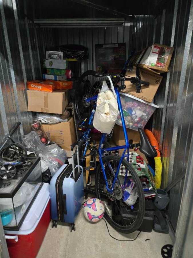 5 x 10 storage unit in Chicago, IL