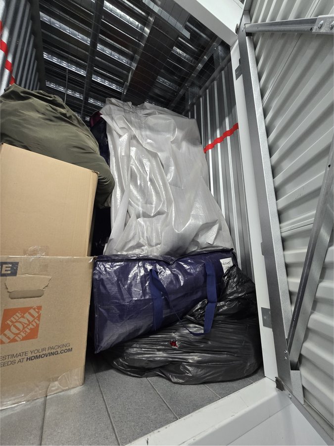 5 x 5 storage unit in Brooklyn, NY