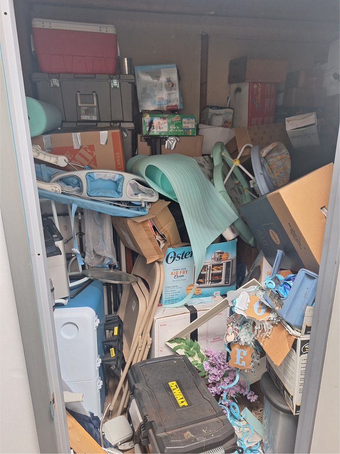 8 x 10 storage unit in San Diego, CA