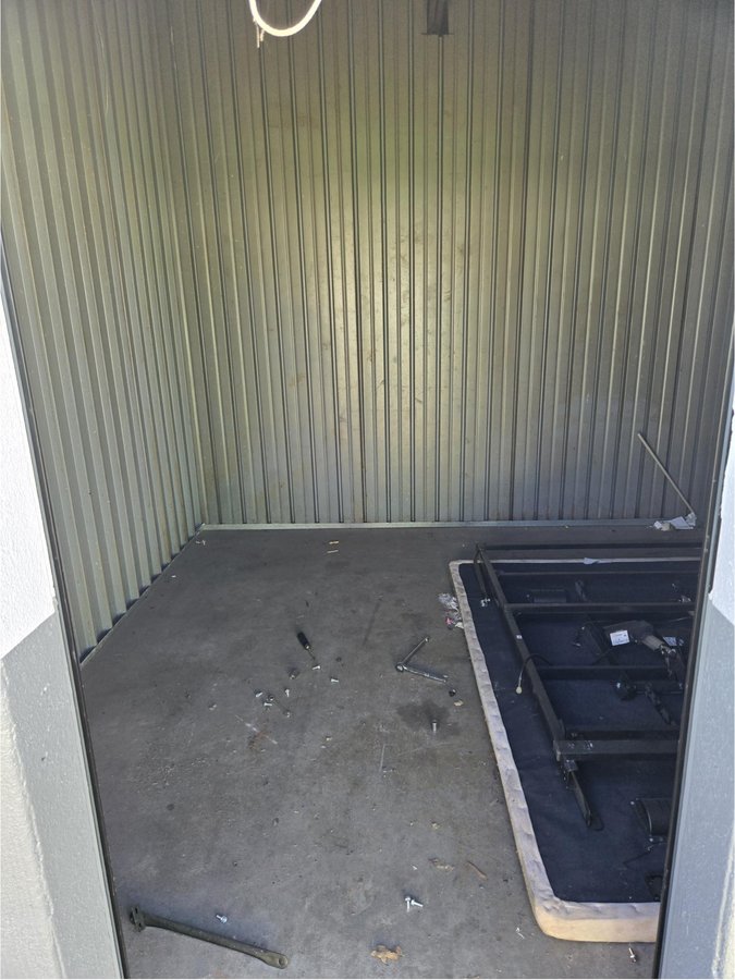 10 x 10 storage unit in Dallas, TX