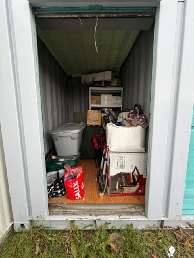 5 x 8 storage unit in Anchorage, AK