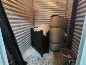 7 x 10 unit in Dallas
