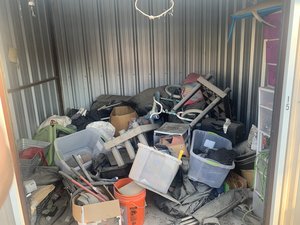 10 x 10 unit in Hillsboro