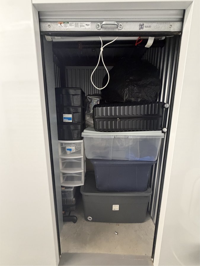 5 x 5 storage unit in Woodside, NY
