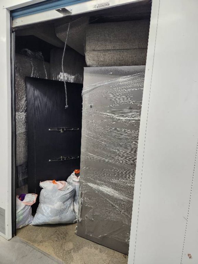5 x 10 storage unit in Palm Desert, CA