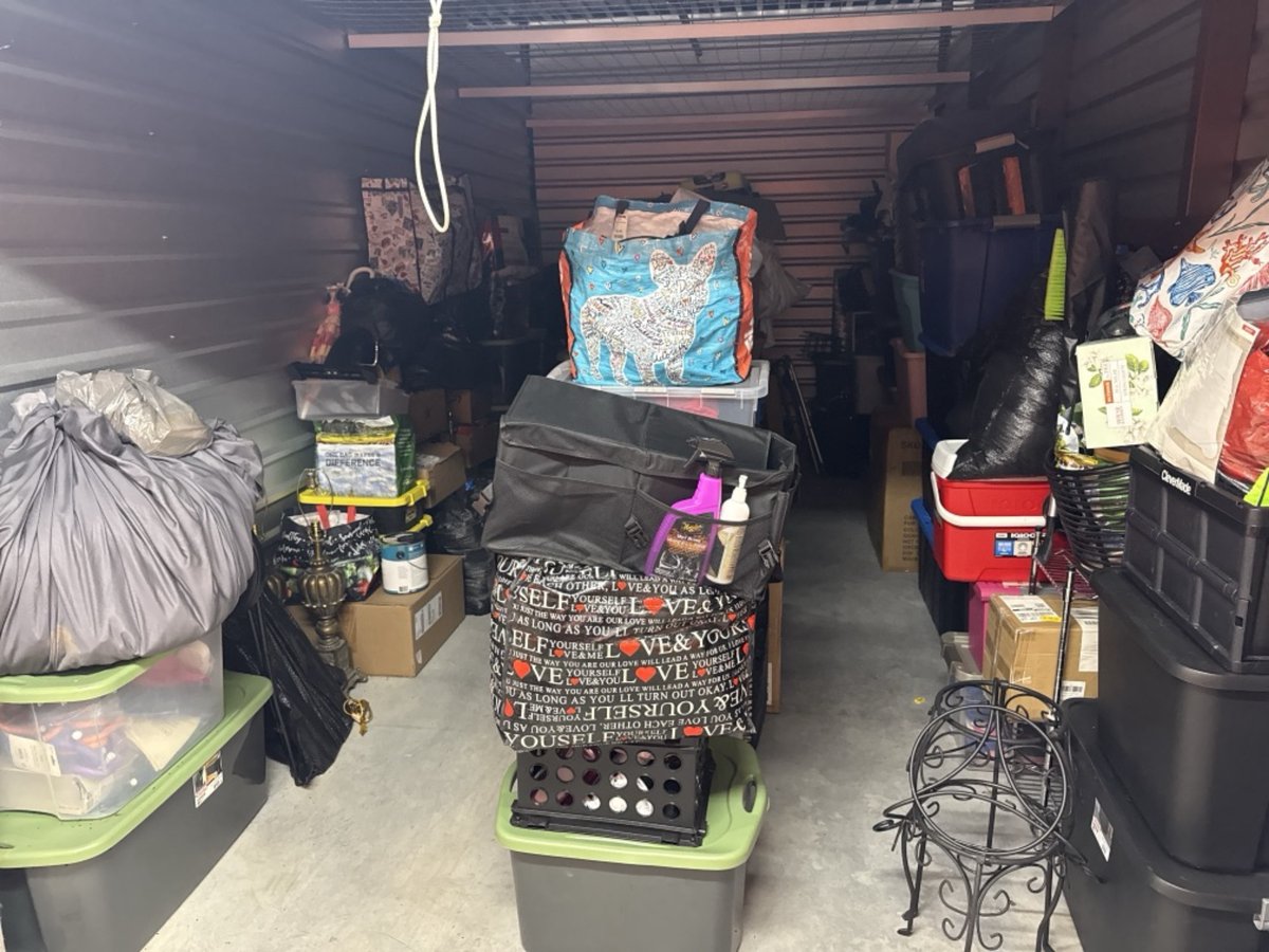 10 x 20 storage unit in Baltimore, MD