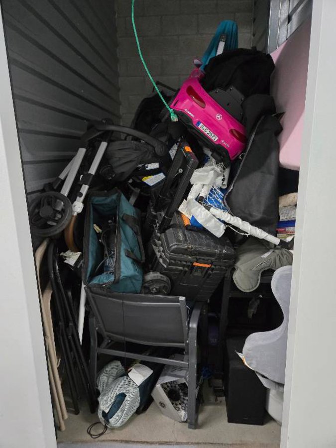 5 x 10 storage unit in Studio City, CA